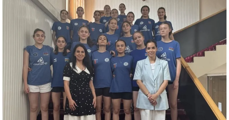 AMADA gənc voleybolçulardan ibarət millinin üzvləri üçün seminar keçirib
