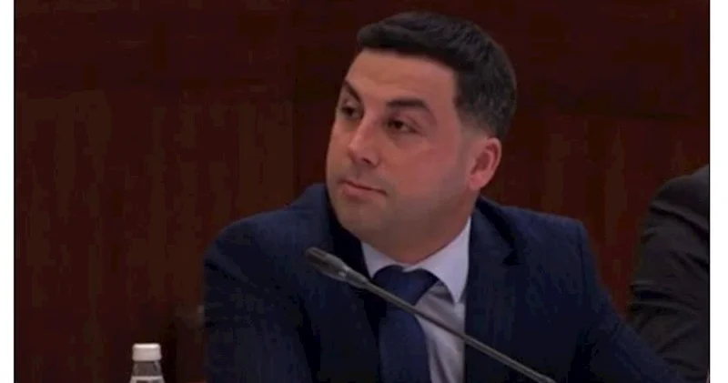 Rusiya ölkədə kişi tapılmadığı bu vaxta əsl azərbaycanlı kişilərin qayğısına qalmalıdır Əli Vəliyev