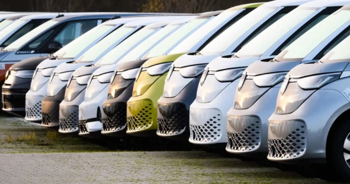 “Volkswagen” 16 mindən çox avtomobili geri çağırır Ön hava yastığında qüsur var
