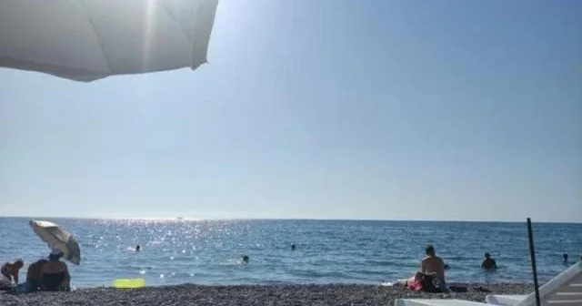 Anapada qapalı çimərliklərdə istirahət edən turistlər cərimələnir...