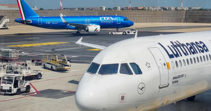 İtaliyada idarəetmə mərkəzindəki problem yüzlərlə aviareysin ləğvinə səbəb olub