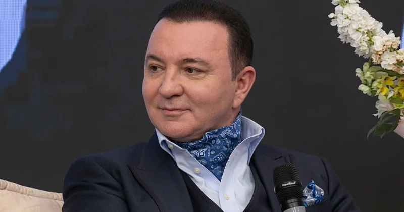 Vasif Məhərrəmli ailə fotosunu paylaşdı