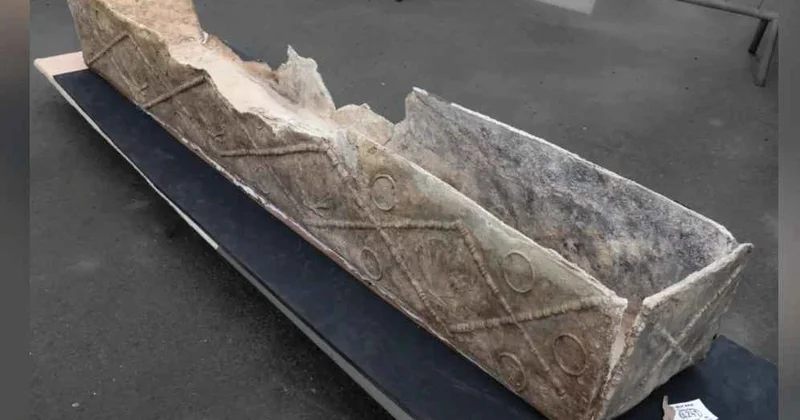 1600 illik qurğuşun tabutun sirri açılıb