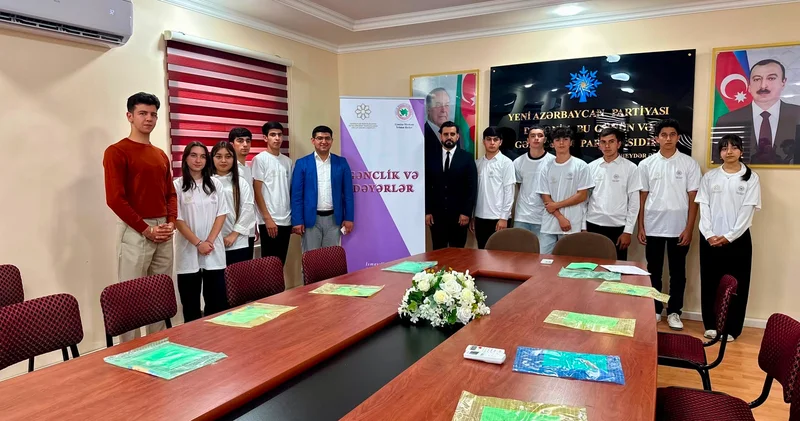 “Gənclər Mərkəzi” İctimai Birliyi “Gənclik və dəyərlər” adlı layihəsinin icra edir FOTOLAR