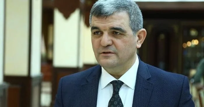 Fazil Mustafa İlham Əhmədovun 70 illik yubileyini təbrik edib