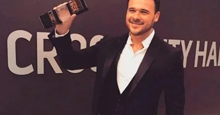 Emin ondan ev istəyən idmançıya görün nə hədiyyə etdi Video