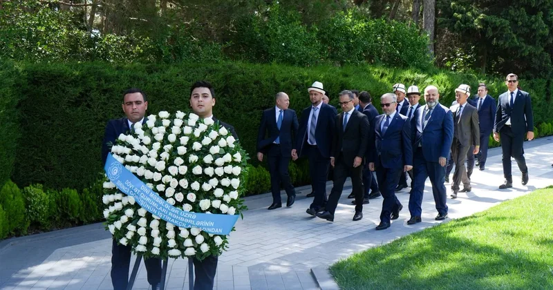 TDT ölkələrinin dini məsələlər üzrə dövlət qurumlarının rəhbərləri Fəxri xiyabanda