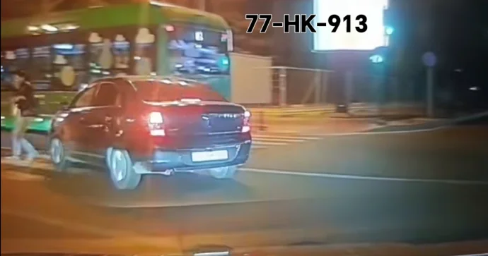 Bakıda piyadanın həyatını təhlükəyə atan sürücü barədə tədbir görüldü VİDEO