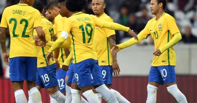 Braziliya Yaponiya: Heyətlər