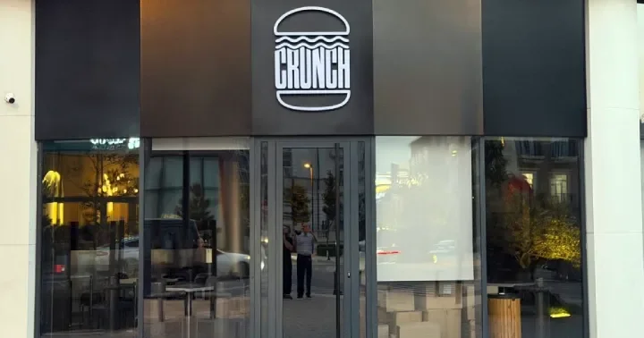 “Crunch” Ağ Şəhərdə filialını açır