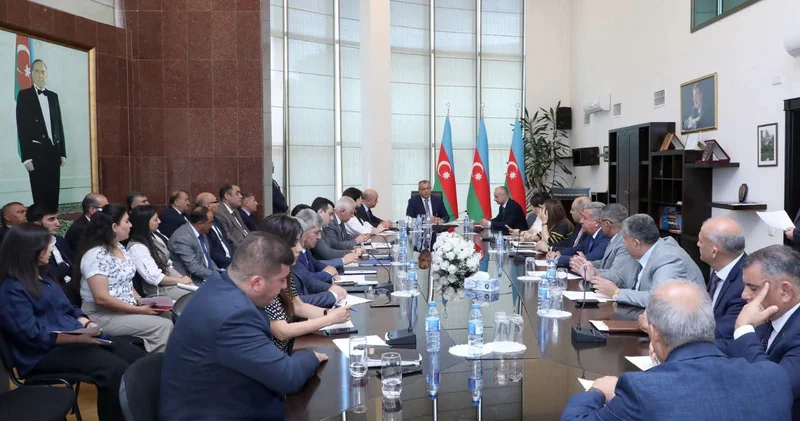 Suraxanı Rayon İcra Hakimiyyətində növbəti vətəndaş qəbulu keçirilib