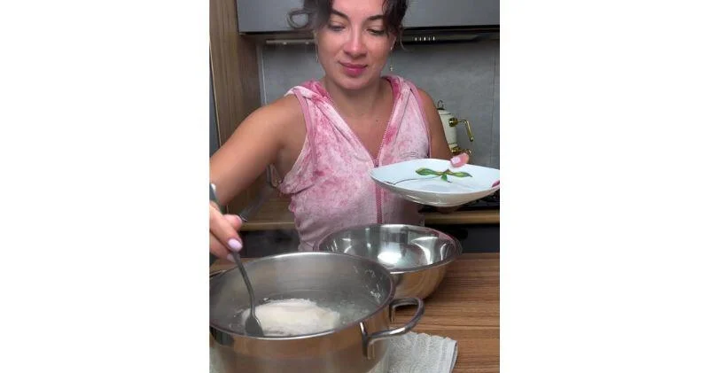Рецепт салата с фунчозой от coookholic ВИДЕО
