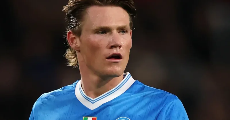 “Napoli” MakTomineyə yeni müqavilə təklif edəcək
