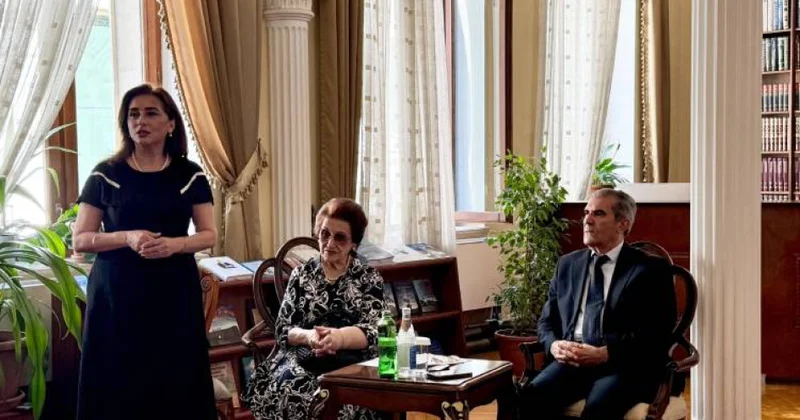 Prezident Kitabxanasında Ümummilli Liderin elmi siyasi irsinə həsr olunmuş bir tədbir keçirilib