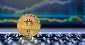Биткойн близок к рекорду: рынки замерли в ожидании тарифных решений США