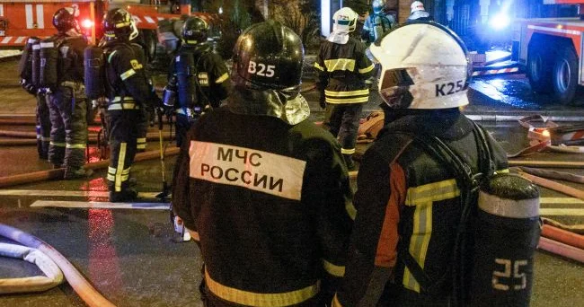 Naməlum pilotsuz təyyarələr Rostov vilayətinə hücum edib: Salsk dəmiryol vağzalı yanır