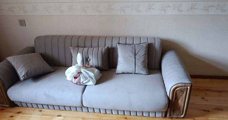 Kontakt Home dan divan seçdi, evə fərqli model gətirdilər