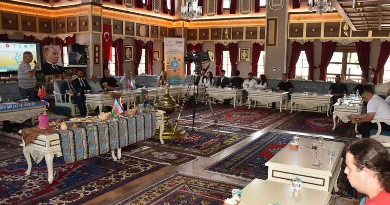 Türk dünyasının gələcəyi Manisada müzakirə olundu