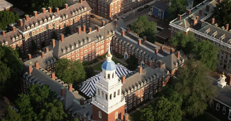 Harvard Ağ Evlə razılaşma üçün 500 milyon dollar ödəməyə hazırdır