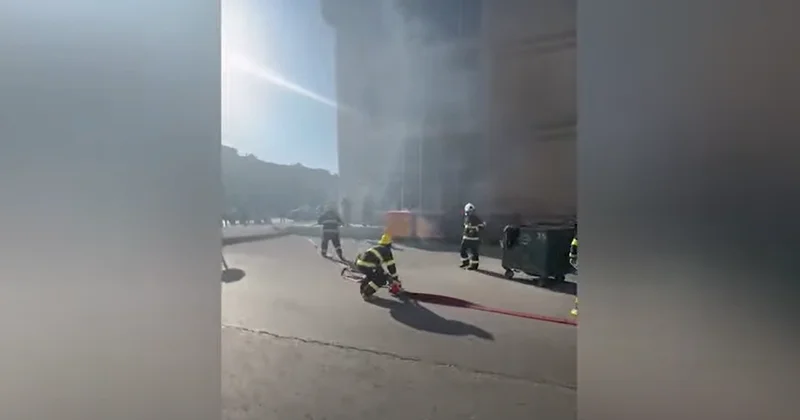 В Баку произошел пожар из за брошенного окурка Minval Politika