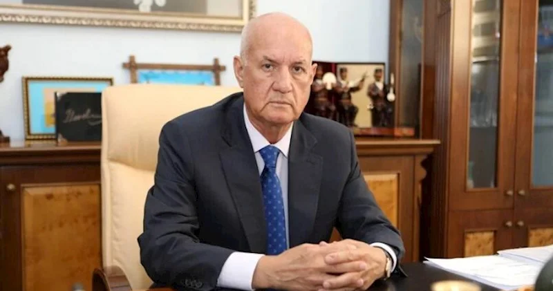 Keçmiş yüksək vəzifəli məmur xərçəngə YOLUXDU
