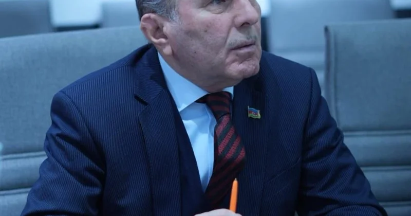 DAĞILAN DÜNYANI KİM QURACAQ?