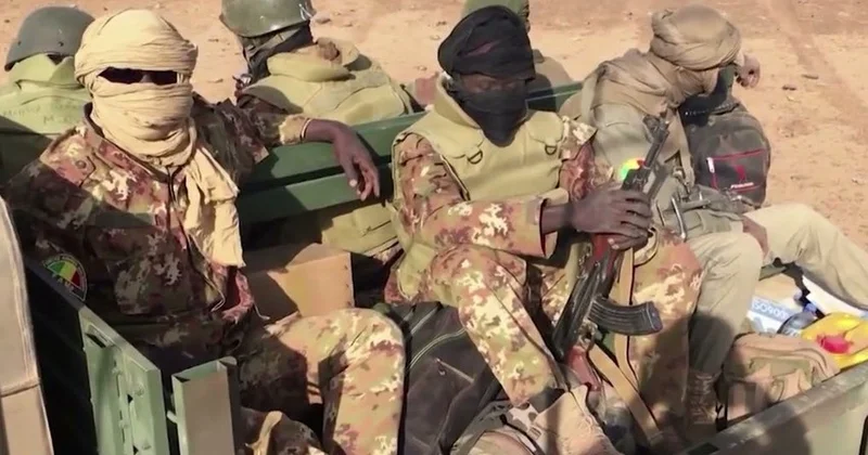 Burkina Fasoda terrorçular 50 yə yaxın hərbçini qətlə yetirib