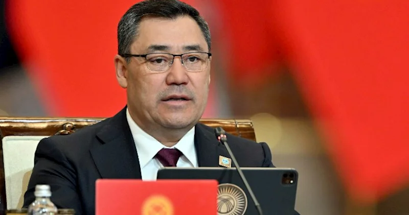 Qırğızıstan prezidenti ölkədə porno saytları qadağan etdi