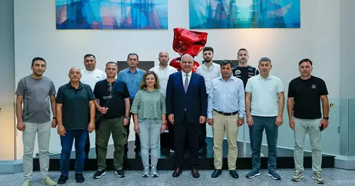 Qarabağ qazisi olan jurnalistlər Demirören Xəbər Agentliyini (DHA) ziyarət etdi FOTOLAR