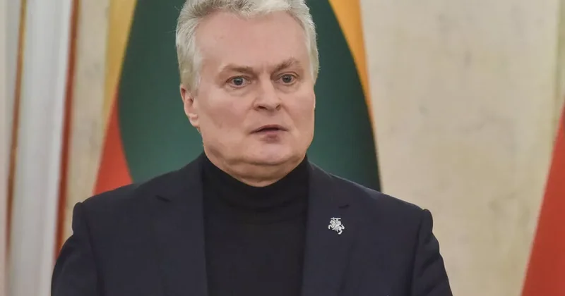 Президент Литвы провел экстренное совещание