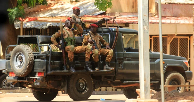 Burkina Fasoda silahlı hücum zamanı 50 hərbçi həlak olub