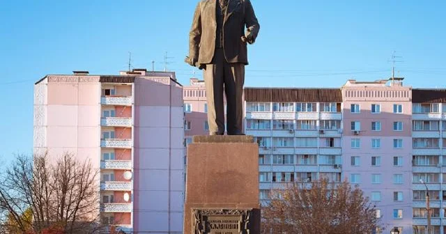 Kalinin kimilər “artıq dövranlarını sürüblər”..?