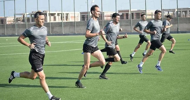 AFFA nın Elit hakimlər siyahısında kimlər var? Şəkillər
