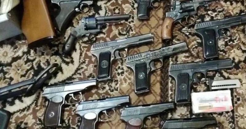 4 ildə Ukraynada 800 min silah yoxa çıxıb