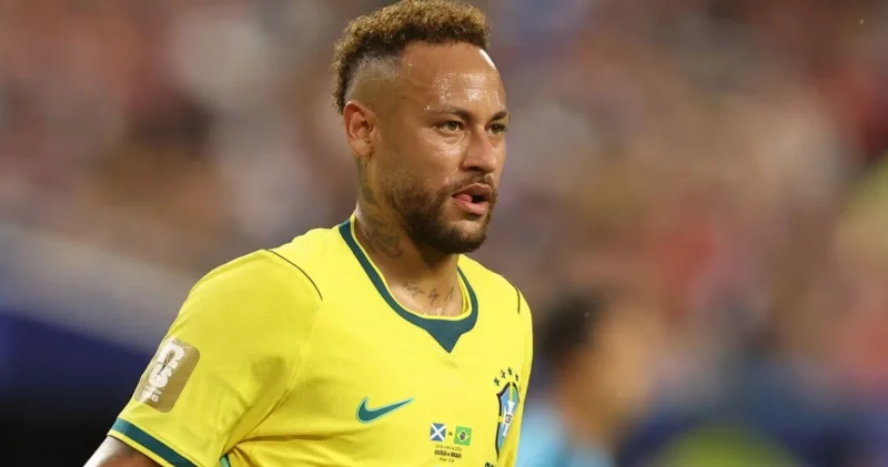 Neymar Braziliya millisində karyerasını başa vurduğunu açıqladı
