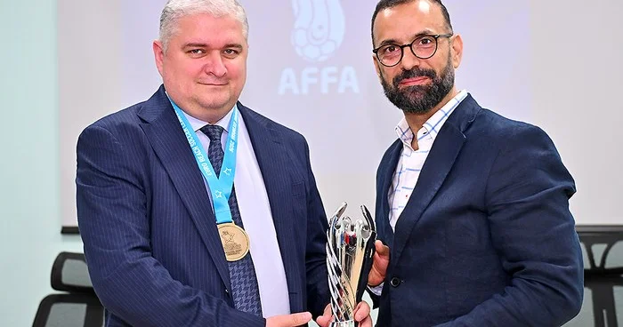 AFFA nın baş katibi çimərlik futbolu üzrə milli üzvləri ilə görüşdü FOTO