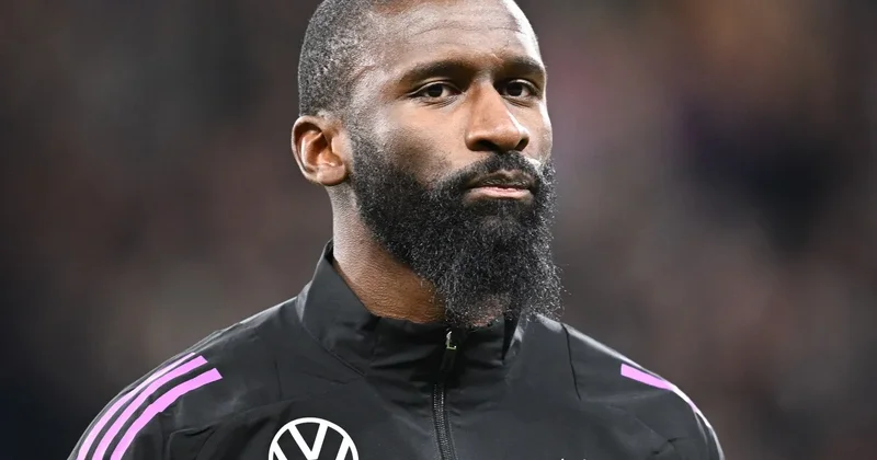 Rüdiger millidən getmək istəyib