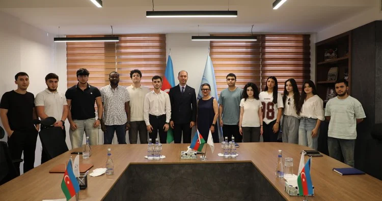 AMADA nın icraçı direktoru Analitik Mərkəzin qonağı oldu FOTOLAR
