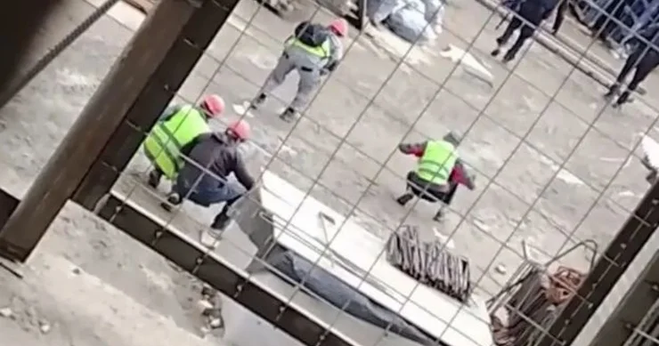Moskvada miqrantlar yenə alçaldılıb Sənədləri qaydasında olsa da...