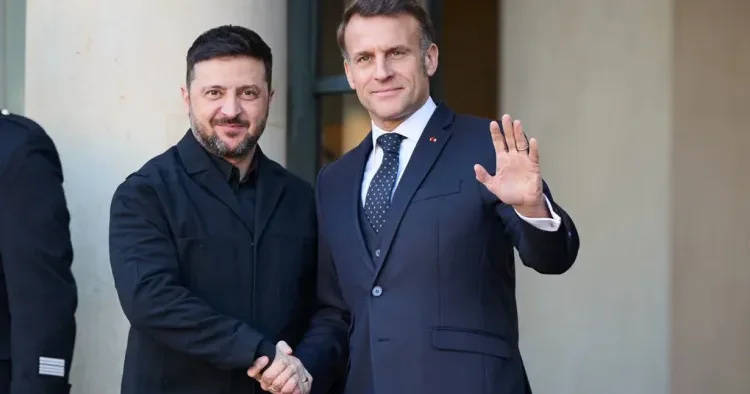 Zelenski Makronla Ukrayna və Fransadakı vəziyyəti müzakirə etdi