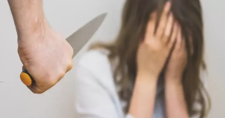 Kontakt Home a basqın edib arvadını bıçaqlamışdı: bu qədər cəza istənildi