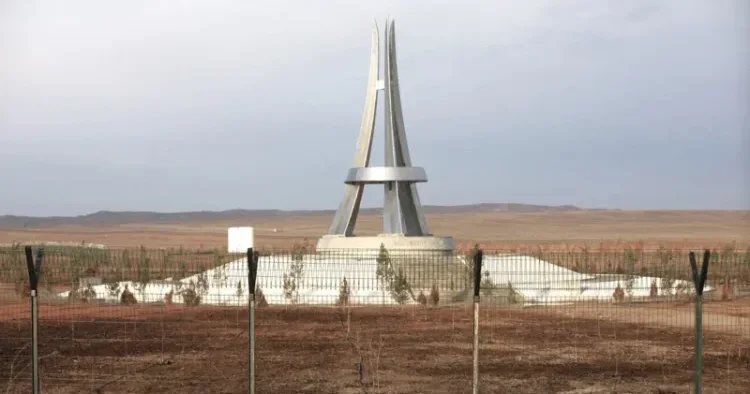 Qırğızıstan Özbəkistan sərhədində gizli tunel aşkar edildi FOTO