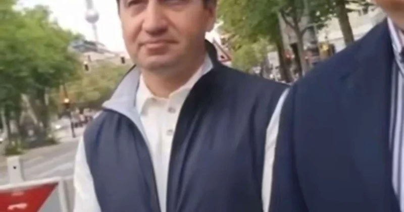Hikmət Hacıyev və Ceyhun Bayramovdan təxribatçı suallar verən blogerə LAYİQLİ CAVAB VİDEO