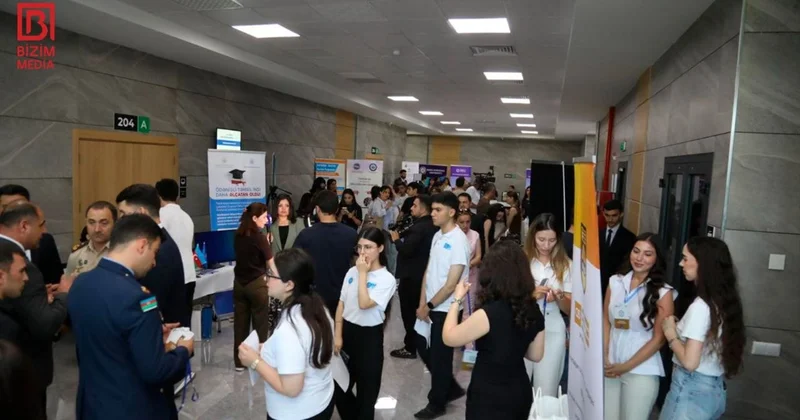 Universitet seçiminə kömək edəcək sərgi AÇILDI Abituriyentlər üçün yeni İMKAN FOTO
