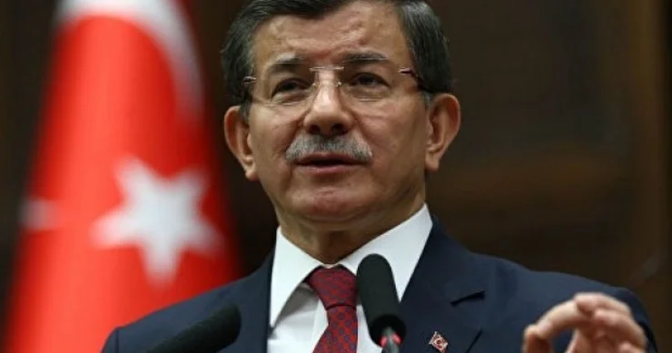 Əhməd Davudoğlu siyasətdən getdi