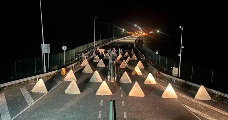 Litva Belarusla üç sərhəd keçid məntəqəsində “Əjdaha dişləri” quraşdırır