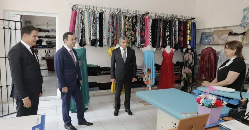 İsmayıllıda özünüməşğulluq proqramı üzrə qurulmuş təsərrüfatlara və günərzi qayğı mərkəzinə baxış olub