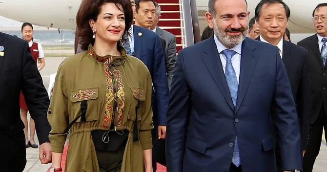 Paşinyan Putinlə görüşəcəyi məkana onu da aparır