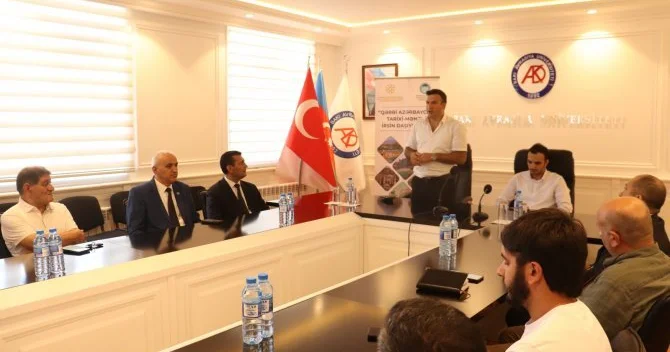 “Qərbi Azərbaycan: tarixi mənəvi irsin daşıyıcıları” layihəsi ilə bağlı tədbir keçirilib