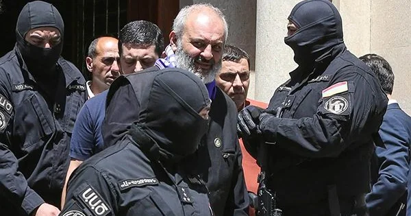 Ermənistanda vəziyyət gərginləşir: Paşinyan özünü belə sığortalamağa çalışır